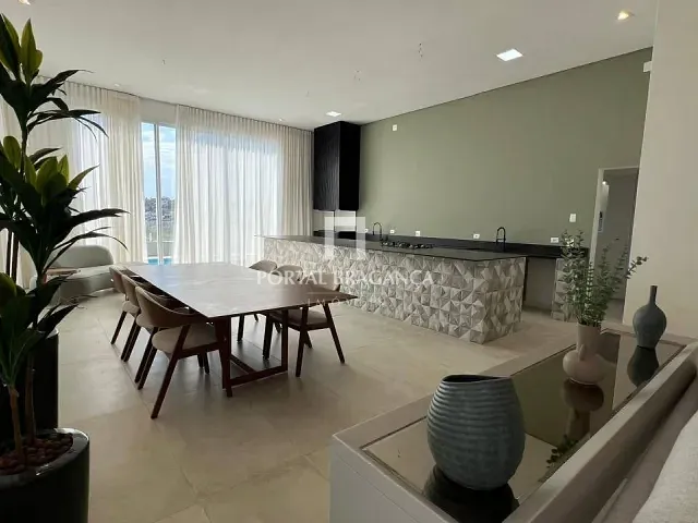 Casa com 373m² 3 quartos e 6 banheiros, à venda ou para alugar, no bairro Condomínio Residencial Fazenda Santa Helena em Bragança Paulista