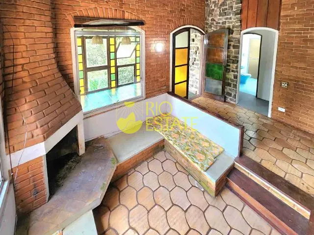 Casa com 449m² 5 quartos e 3 banheiros, à venda, no bairro Penado em Itatiaia