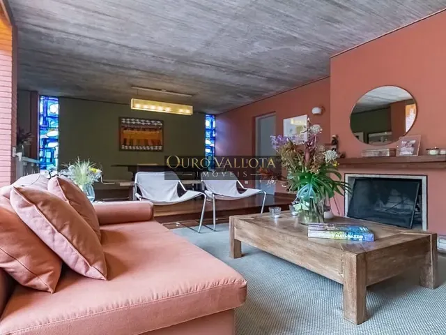 Casa com 450m² 4 quartos e 4 banheiros, à venda, no bairro Alto de Pinheiros em São Paulo