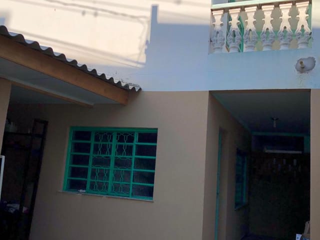 Casa com 783m² 3 quartos e 2 banheiros, à venda, no bairro Oficinas em Ponta Grossa