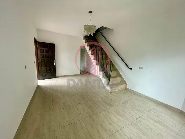 Casa com 310m² 3 quartos e 2 banheiros, à venda, no bairro Jardim D'Abril em Osasco