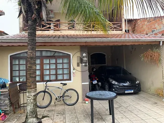 Casa com 140m² 3 quartos e 2 banheiros, à venda, no bairro Jardim Esperança em Guaratinguetá