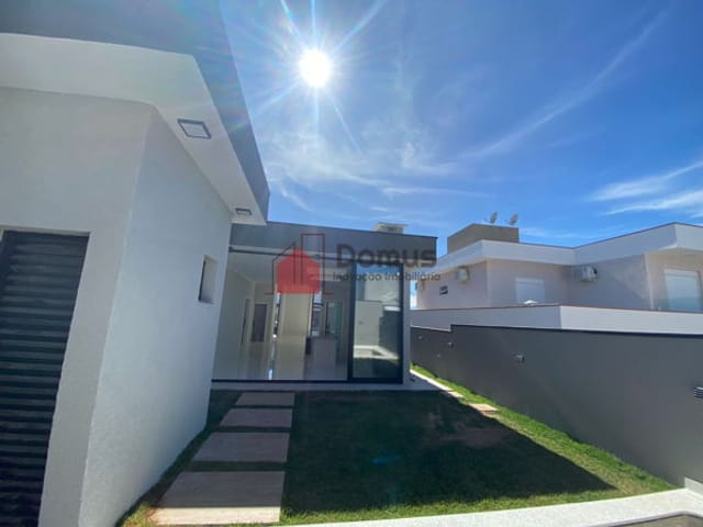 Casa com 406m², à venda, no bairro Loteamento Residencial Reserva dos Lagos em Pindamonhangaba