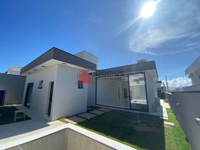 Casa com 406m², à venda, no bairro Loteamento Residencial Reserva dos Lagos em Pindamonhangaba