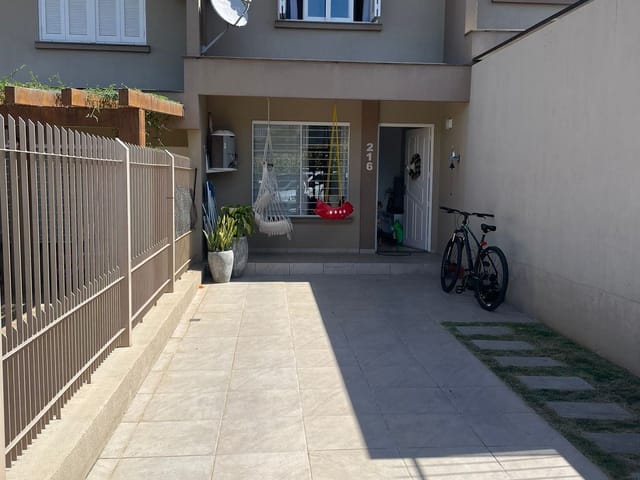 Foto do Casa - Casa sobrado com 2 dormitórios, vaga para 2 veículos, à venda no Bairro Bom Pastor na cidade de  Lajeado/ RS | Executivo Imóveis