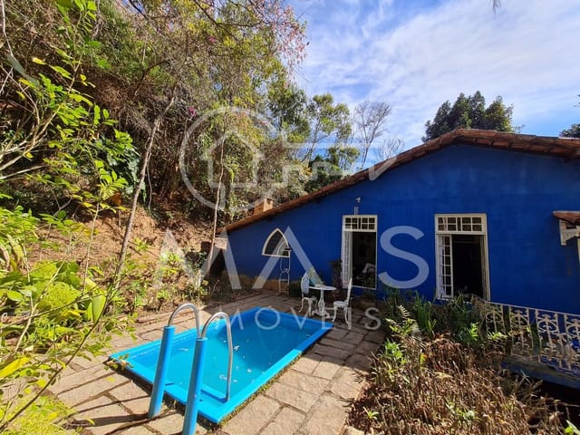 Foto do Casa - Casa com 3 dormitórios à venda, 150 m² por R$ 700.000,00 - Cuiabá - Petrópolis/RJ | Istelet Imóveis