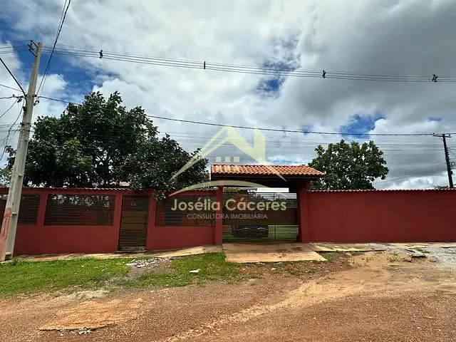 Casa com 1200m² 5 quartos e 5 banheiros, à venda, no bairro Centro em Chapada Dos Guimarães