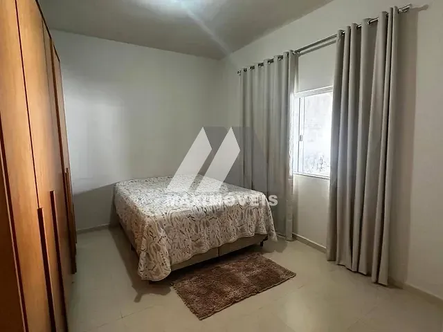 Casa com 250m² 2 quartos e 1 banheiro, à venda, no bairro Novo São Vicente em Bom Despacho
