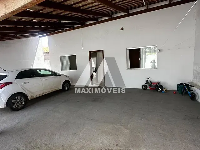 Casa com 250m² 2 quartos e 1 banheiro, à venda, no bairro Novo São Vicente em Bom Despacho