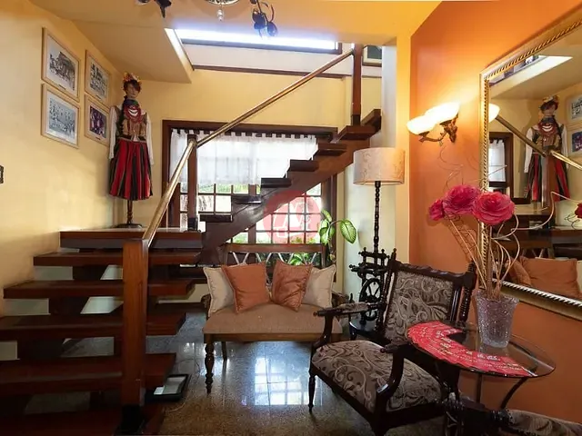 Casa com 300m² 3 quartos e 1 banheiro, à venda, no bairro Santa Cecília em Porto Alegre