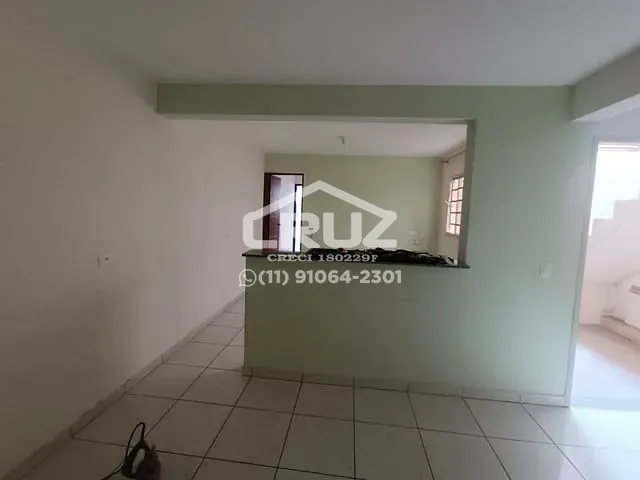 Casa 2 quartos e 1 banheiro, para alugar, no bairro Laranjeiras em Caieiras