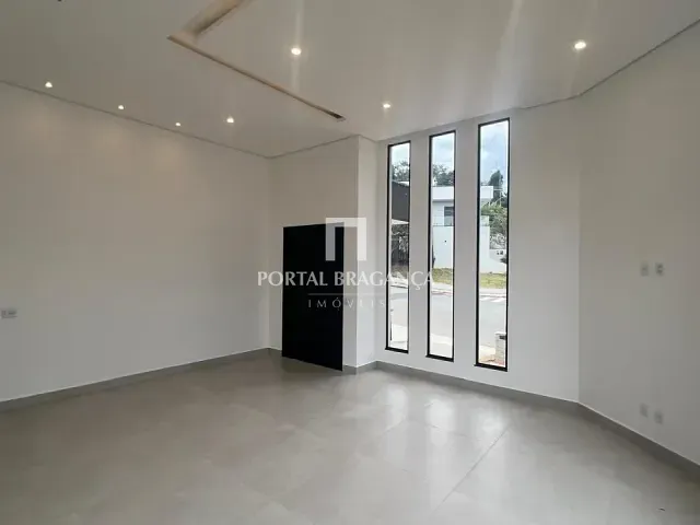 Casa com 428m² 3 quartos e 4 banheiros, à venda, no bairro Condomínio Residencial Euroville II em Bragança Paulista