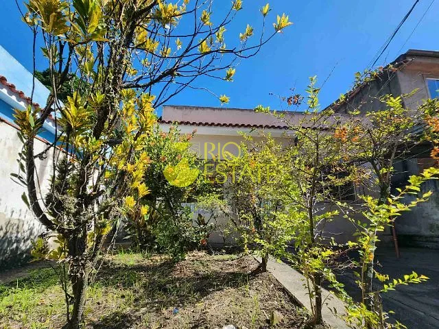 Casa 2 quartos e 1 banheiro, à venda, no bairro Retiro em Volta Redonda