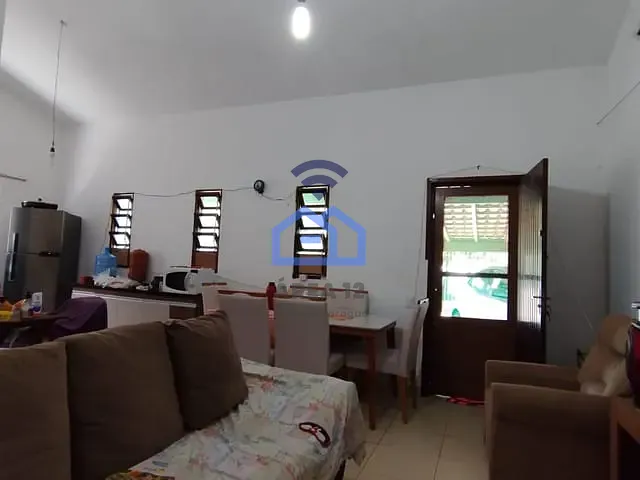 Casa com 360m² 3 quartos e 2 banheiros, à venda, no bairro Martim de Sá em Caraguatatuba