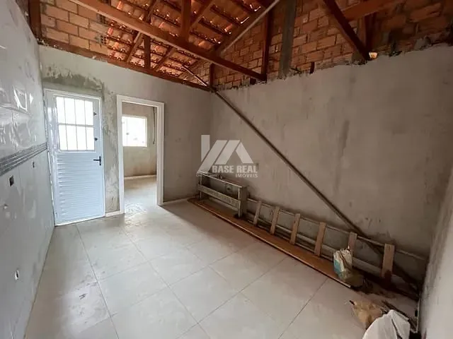 Casa com 142m² 2 quartos e 1 banheiro, à venda, no bairro Cará-cará em Ponta Grossa
