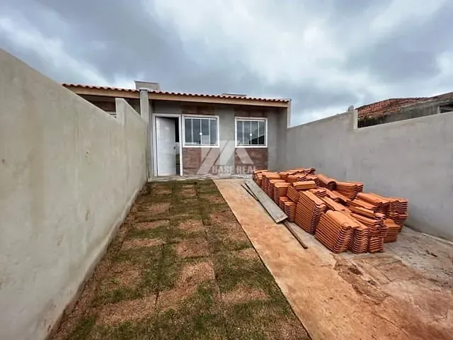 Casa com 142m² 2 quartos e 1 banheiro, à venda, no bairro Cará-cará em Ponta Grossa