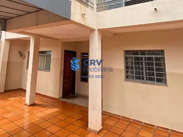 Casa com 200m² 3 quartos e 3 banheiros, à venda, no bairro Pinheiros em Londrina