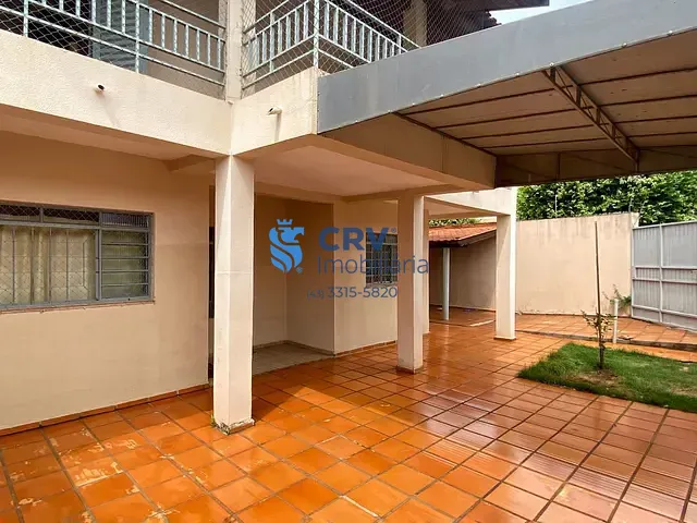 Casa com 200m² 3 quartos e 3 banheiros, à venda, no bairro Pinheiros em Londrina