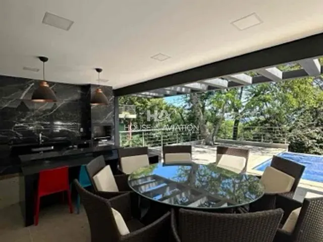 Casa 4 quartos e 6 banheiros, à venda ou para alugar, no bairro Residencial Aldeia do Vale em Goiânia
