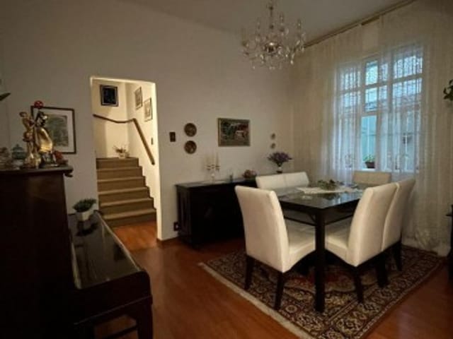 Casa à venda, no bairro Centro em Petrópolis