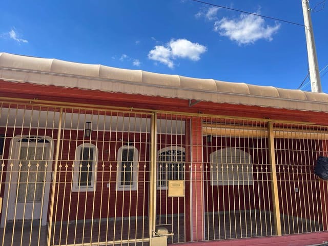 Casa com 200m² 3 quartos e 2 banheiros, à venda, no bairro Vila Padre Manoel de Nóbrega em Campinas