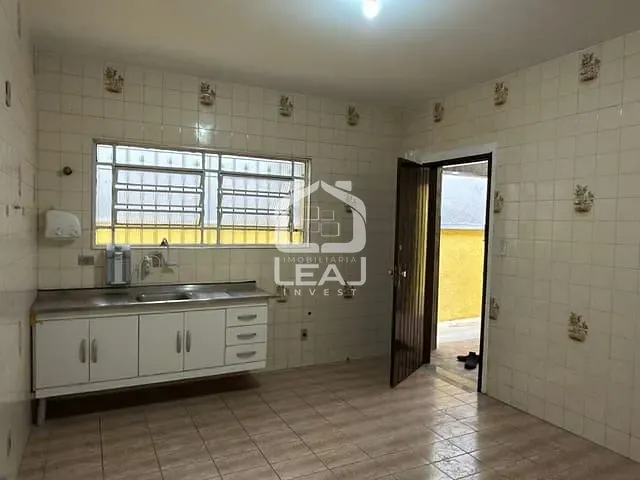 Casa com 170m² 3 quartos e 2 banheiros, para alugar, no bairro Vila Dinorah em São Paulo