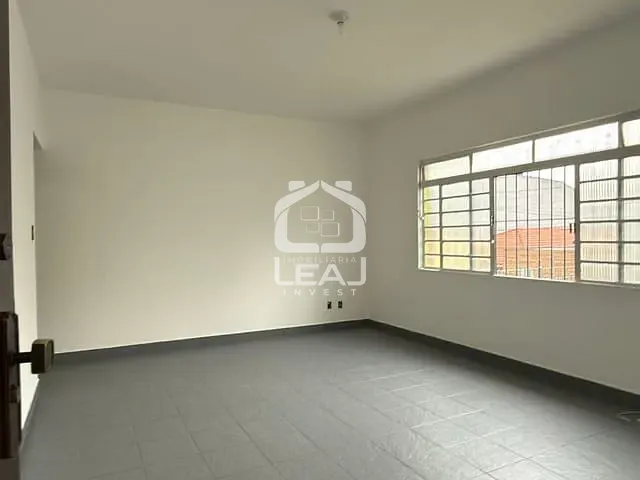Casa com 170m² 3 quartos e 2 banheiros, para alugar, no bairro Vila Dinorah em São Paulo
