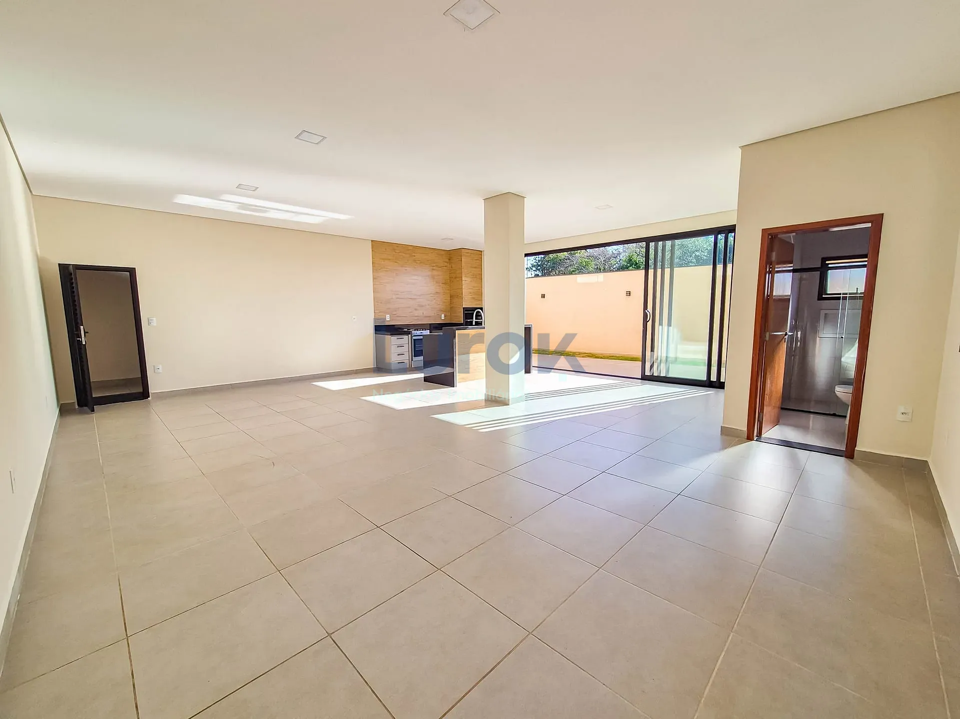 Casa, 3 quartos, 240 m² - Foto 25