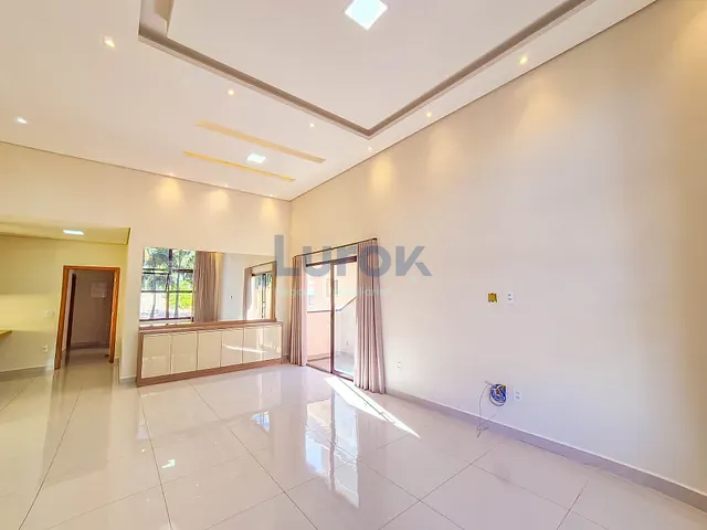Casa com 310m² 3 quartos e 5 banheiros, para alugar, no bairro Vila Sonia em Valinhos