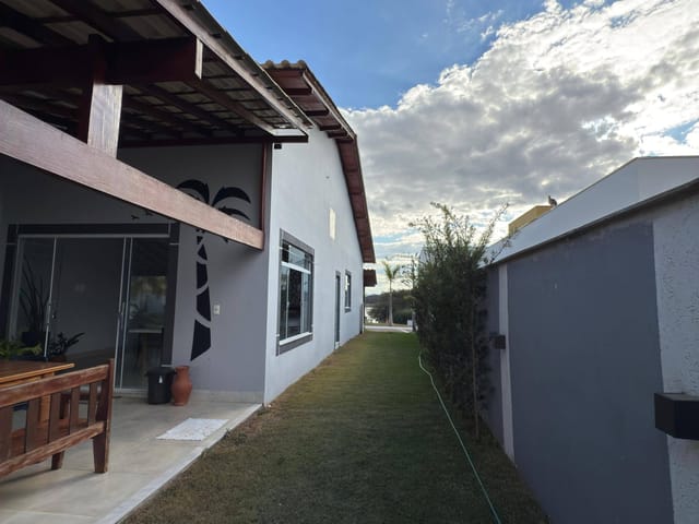 Casa 4 quartos e 2 banheiros, à venda, no bairro Ipiranga em Ijaci