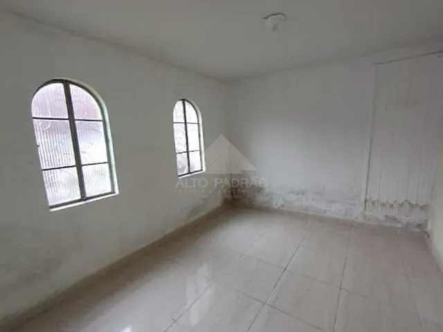 Casa com 365m² 3 quartos e 2 banheiros, à venda, no bairro Parque das Américas em Mauá