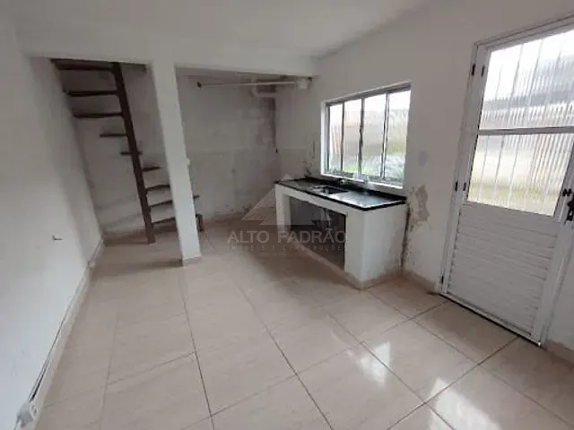 Casa com 365m² 3 quartos e 2 banheiros, à venda, no bairro Parque das Américas em Mauá
