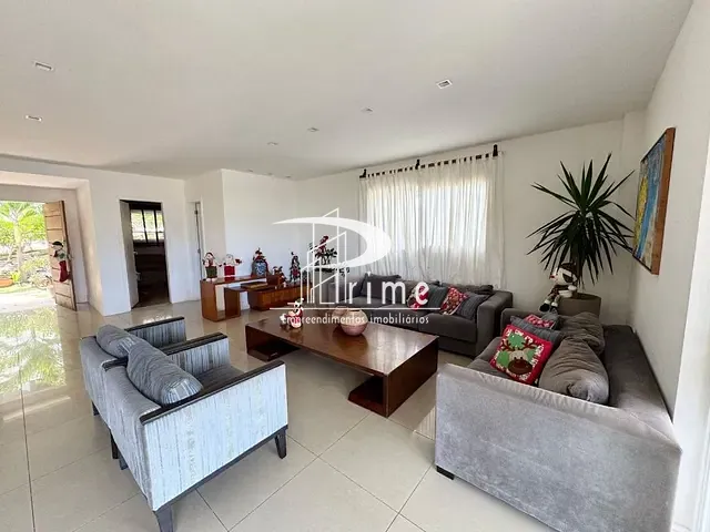 Casa com 750m² 4 quartos e 8 banheiros, à venda, no bairro Piratininga em Niterói