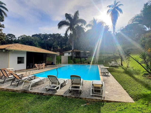Casa com 9200m² 4 quartos e 3 banheiros, à venda, no bairro Condomínio Nossa Fazenda em Não informado