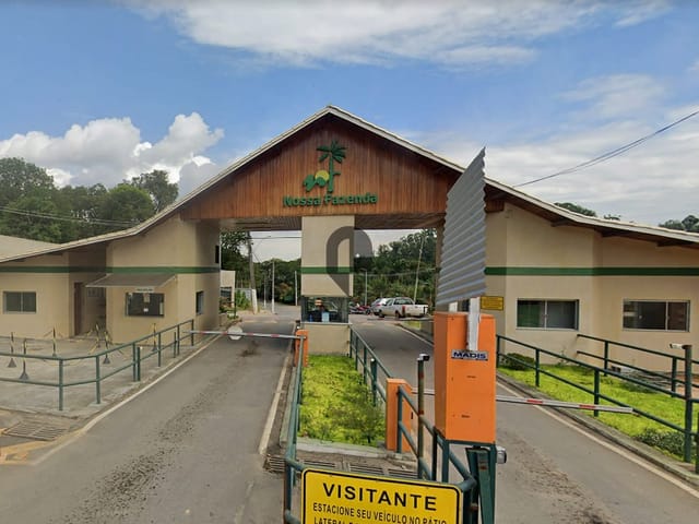 Casa com 9200m² 4 quartos e 3 banheiros, à venda, no bairro Condomínio Nossa Fazenda em Não informado