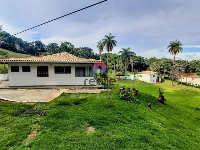 Casa com 9200m² 4 quartos e 3 banheiros, à venda, no bairro Condomínio Nossa Fazenda em Não informado