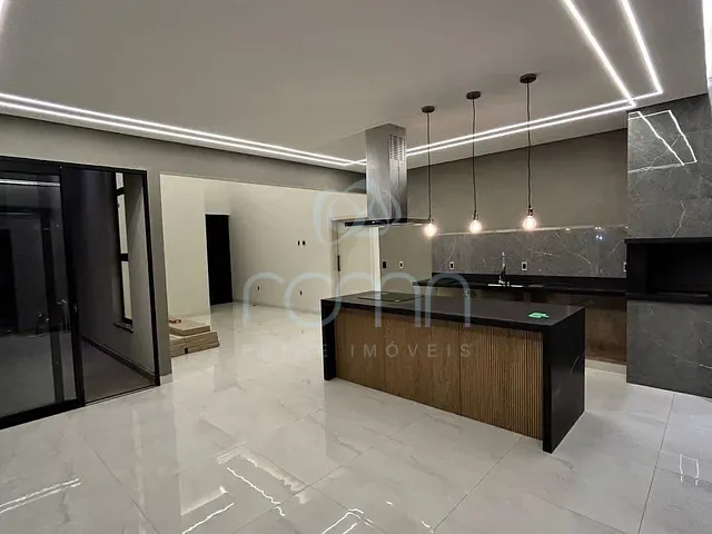 Casa 3 quartos e 5 banheiros, à venda, no bairro Jardim Santa Maria em São José do Rio Preto