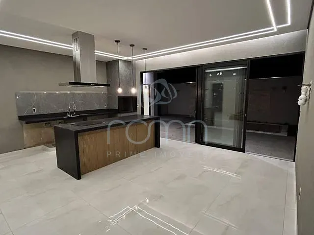 Casa 3 quartos e 5 banheiros, à venda, no bairro Jardim Santa Maria em São José do Rio Preto
