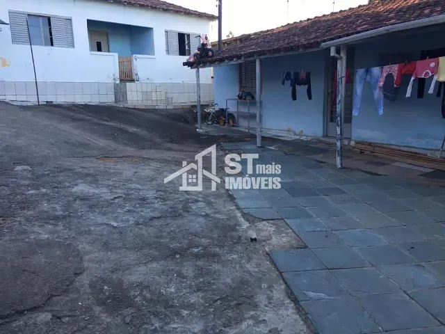 Casa com 816m² 2 quartos e 1 banheiro, à venda, no bairro Vila Camargo em Andradas