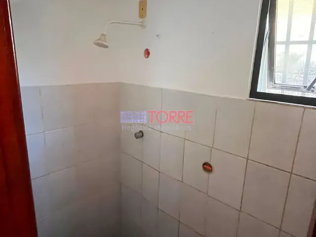 Casa 3 quartos e 2 banheiros, para alugar, no bairro Jardim Savóia em Ilhéus