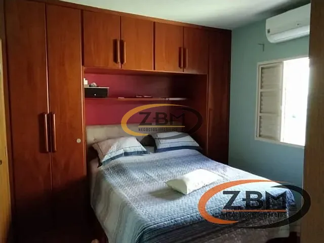 Casa com 367m² 3 quartos e 2 banheiros, à venda, no bairro Santa Mônica em Londrina