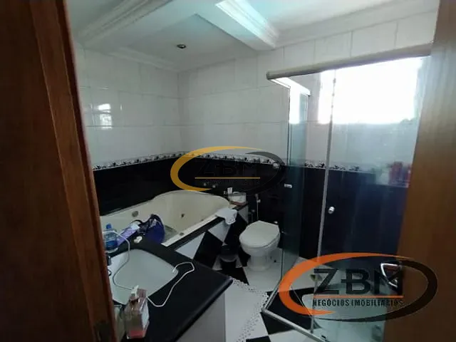 Casa com 367m² 3 quartos e 2 banheiros, à venda, no bairro Santa Mônica em Londrina