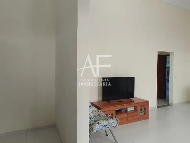 Casa com 300m² 3 quartos e 2 banheiros, à venda, no bairro Caminho Novo em Tremembé
