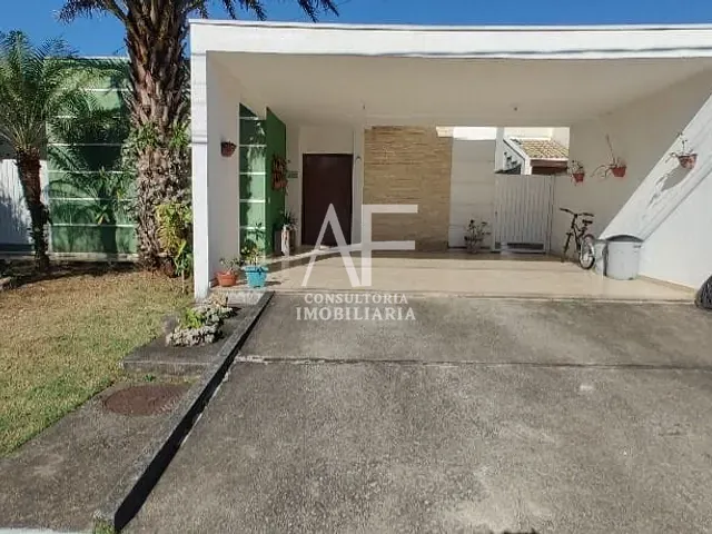 Casa com 300m² 3 quartos e 2 banheiros, à venda, no bairro Caminho Novo em Tremembé