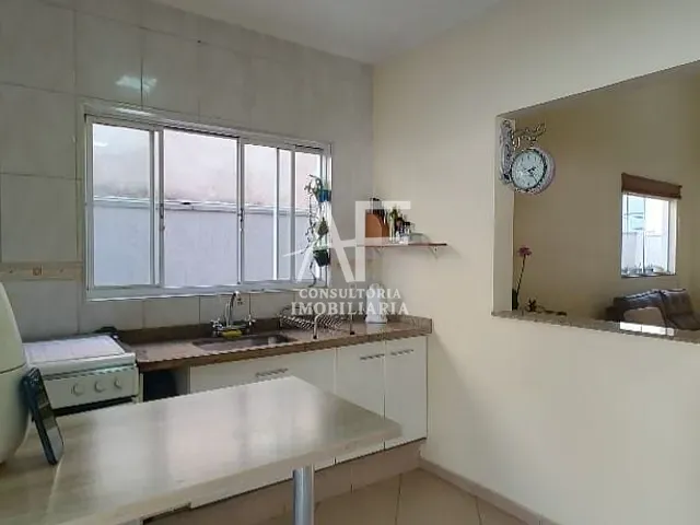 Casa com 300m² 3 quartos e 2 banheiros, à venda, no bairro Caminho Novo em Tremembé
