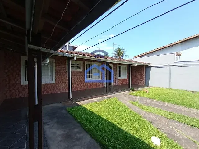 Casa com 360m² 2 quartos e 2 banheiros, à venda, no bairro Jardim Britânia em Caraguatatuba