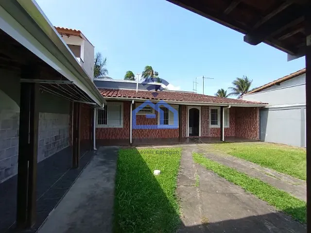 Casa com 360m² 2 quartos e 2 banheiros, à venda, no bairro Jardim Britânia em Caraguatatuba