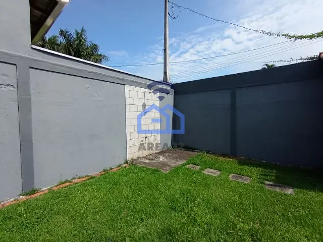 Casa com 360m² 2 quartos e 2 banheiros, à venda, no bairro Jardim Britânia em Caraguatatuba