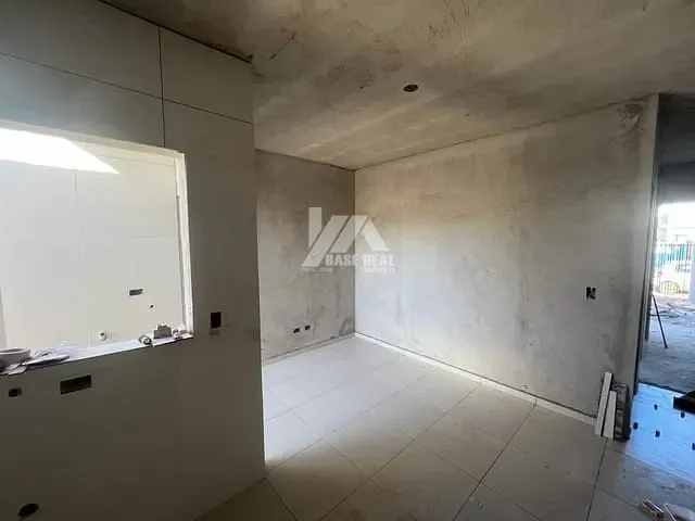 Casa com 90m² 2 quartos e 1 banheiro, à venda, no bairro Dona Marly em Ponta Grossa