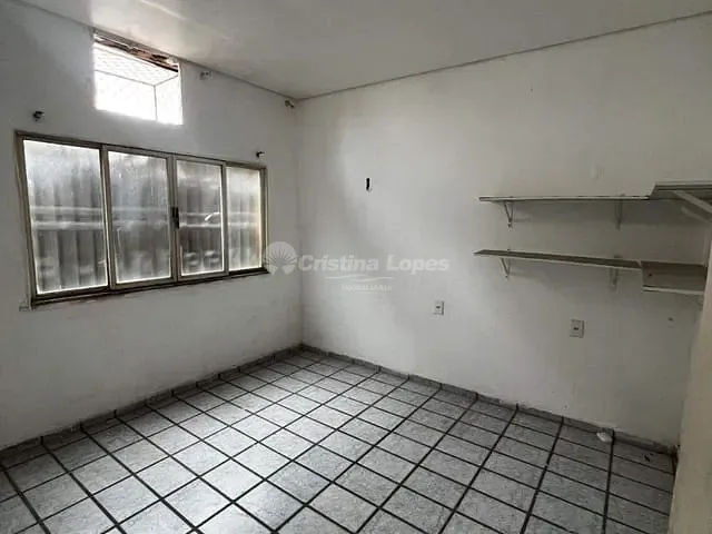 Casa com 498m² 6 quartos e 4 banheiros, à venda, no bairro Vermelha em Teresina